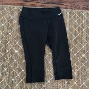 Nike dri-fit cropped leggings black